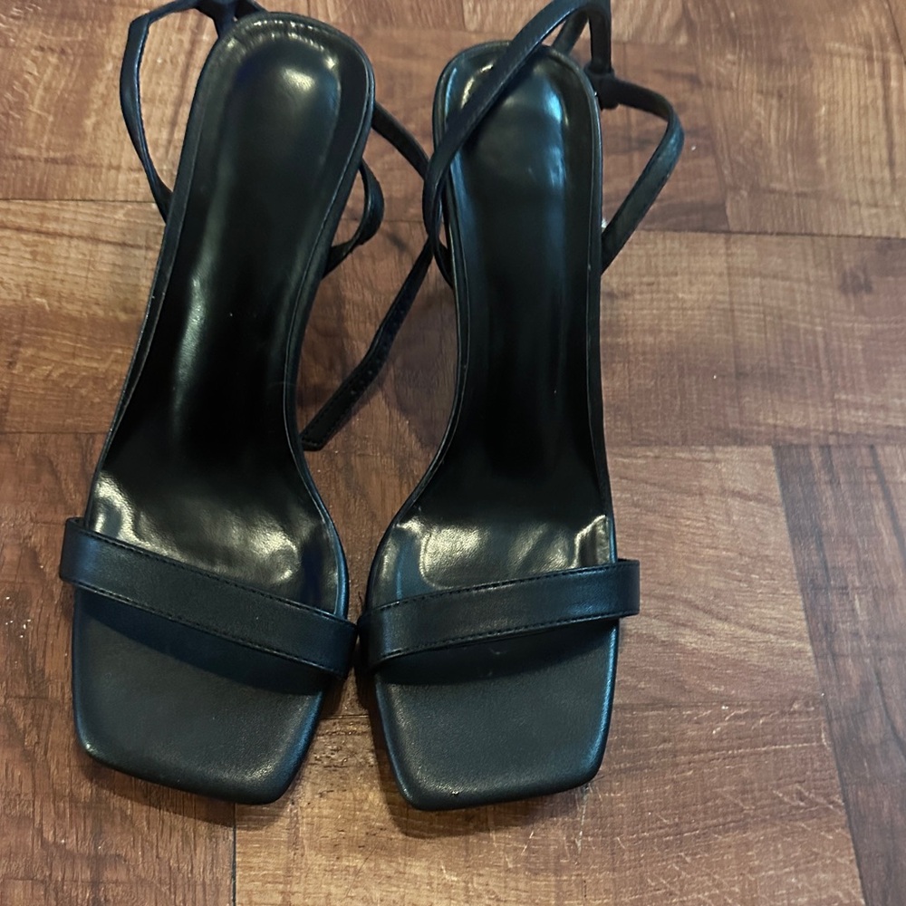 Black Strappy Square-Toe Women's Heels